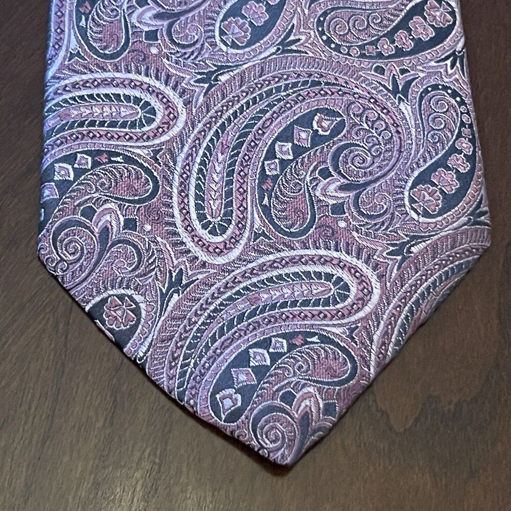 Vintage Express Design Studio Pink Black 100% Silk Men’s Neck Tie Made In USA